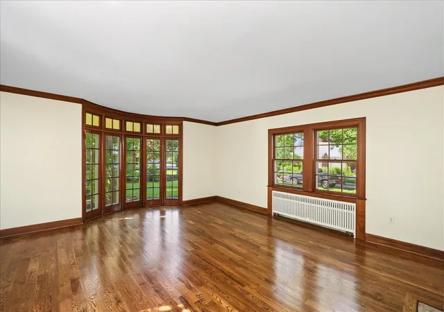 Photo 3 of Single family home for sale at 207 Paul Sawyier Dr, Frankfort, KY 40601 | MLS# 26018961 | Listing updated on 2026-07-27