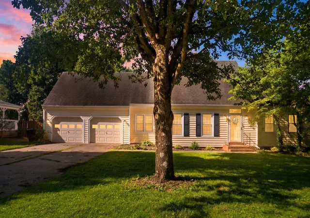 Photo 1 of Sale Pending at 419 Mill Rd, Midway, KY 40347 | MLS# 26018990 | Listing updated on 2026-09-29