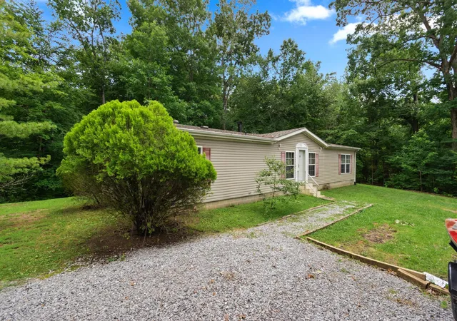 Photo 3 of Single family home for sale at 75 Walnut Dr, Cadiz, KY 42211 | MLS# 26019651 | Listing updated on 2026-08-14