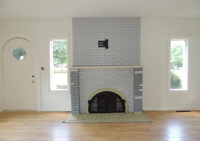 Photo 2 of Single family home for sale at 308 E College St, Mayfield, KY 42066 | MLS# 26019160 | Listing updated on 2026-09-03