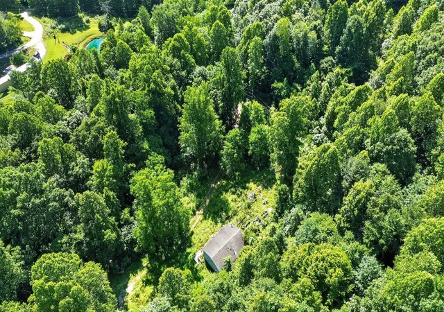 Photo 2 of Single family home for sale at 463 Hillman Rd, Olive Hill, KY 41164 | MLS# 26018950 | Listing updated on 2026-09-11