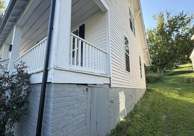 Photo 3 of Single family home for sale at 423 4th Street, Ravenna, KY 40472 | MLS# 26022415 | Listing updated on 2026-09-24