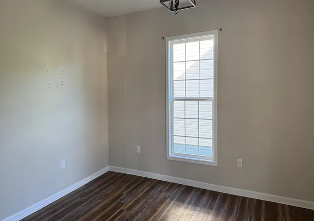 Photo 3 of Single family home for sale at 423 4th Street, Ravenna, KY 40472 | MLS# 26022415 | Listing updated on 2026-09-24