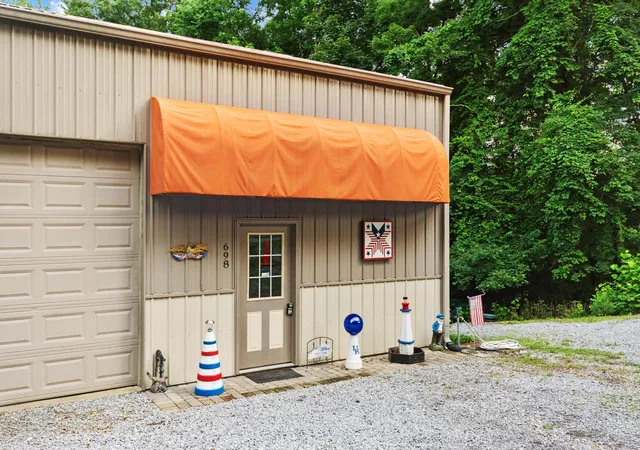 Photo 3 of Single family home for sale at 698 Walnut Dr, Cadiz, KY 42211 | MLS# 26019655 | Listing updated on 2026-09-14