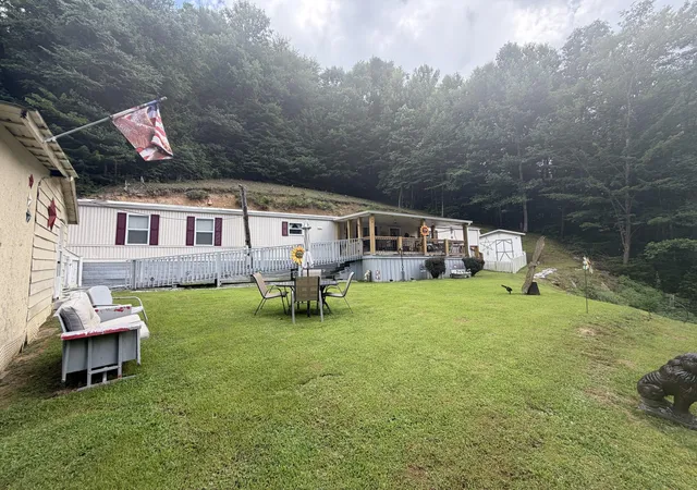 Photo 1 of Single family home for sale at 60 Beech Grv Ln, Harlan, KY 40831 | MLS# 26019053 | Listing updated on 2026-07-18