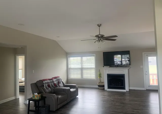 Photo 3 of Single family home for sale at 604 Doral Ct, Berea, KY 40403 | MLS# 26019006 | Listing updated on 2026-08-31