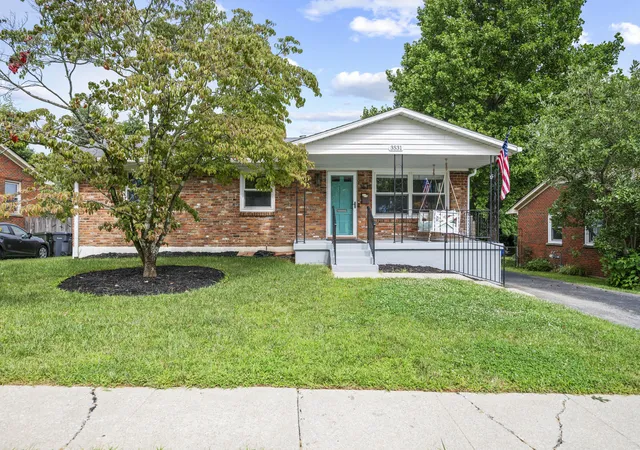 Photo 1 of Single family home for sale at 3531 Brookview Dr, Lexington, KY 40517 | MLS# 26020986 | Listing updated on 2026-09-15