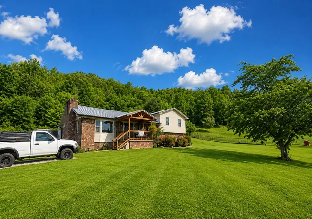 Photo 2 of Single family home for sale at 144 Mathel Hl Rd, Pineville, KY 40977 | MLS# 26019014 | Listing updated on 2026-08-04