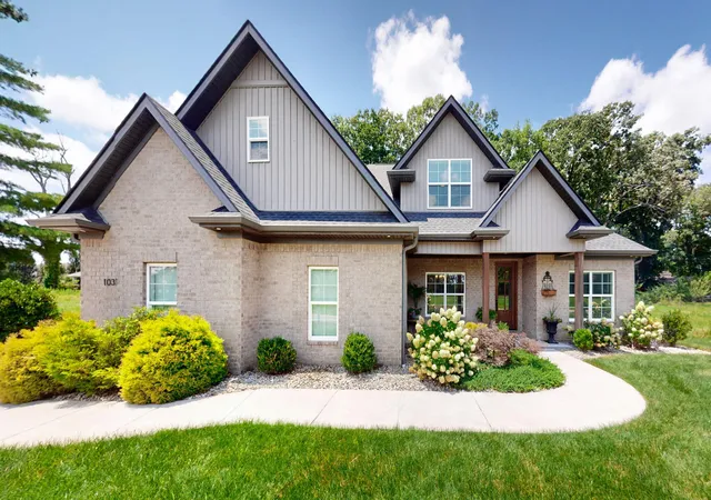 Photo 1 of Single family home for sale at 1031 Southwind Dr, Paducah, KY 42001 | MLS# 26019675 | Listing updated on 2026-09-12