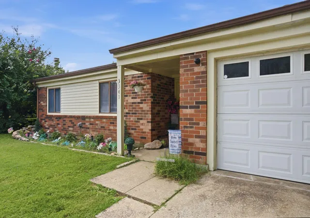 Photo 3 of Single family home for sale at 3341 Featherston Dr, Lexington, KY 40515 | MLS# 26019417 | Listing updated on 2026-08-19