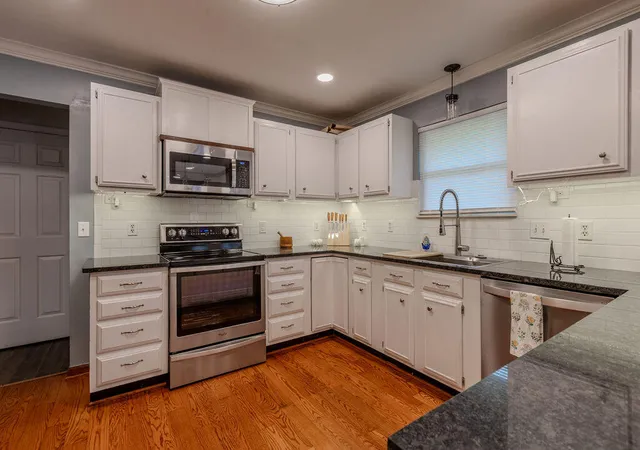 Photo 2 of Single family home for sale at 10 Poplar Ln, Morehead, KY 40351 | MLS# 26019034 | Listing updated on 2026-07-31