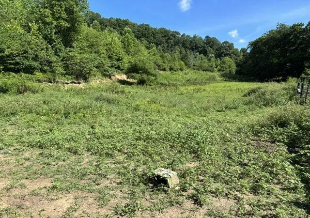 Photo 3 of Sale Pending at 305 Pond Lick Rd, Annville, KY 40402 | MLS# 26019037 | Listing updated on 2026-09-07