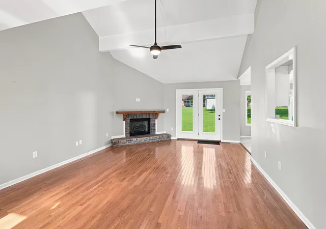 Photo 2 of Single family home for sale at 121 Kyabram Dr, Benton, KY 42025 | MLS# 26019058 | Listing updated on 2026-07-18