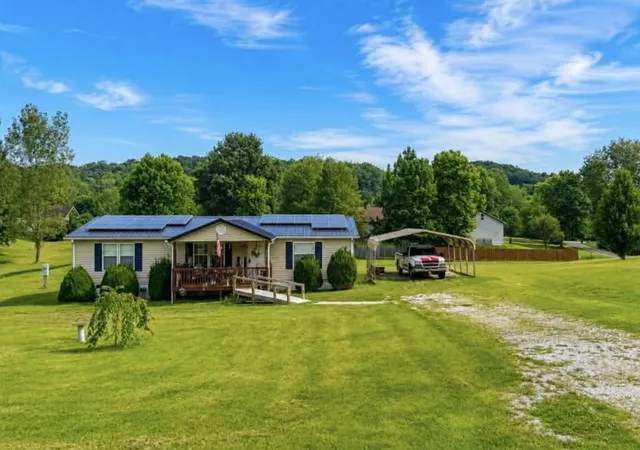 Photo 1 of Sale Pending at 210 Three Oaks Rd, Irvine, KY 40336 | MLS# 26019073 | Listing updated on 2026-07-22