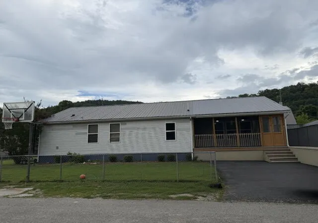 Photo 1 of Single family home for sale at 275 Burton Rd, Letcher, KY 41832 | MLS# 26019102 | Listing updated on 2026-09-28