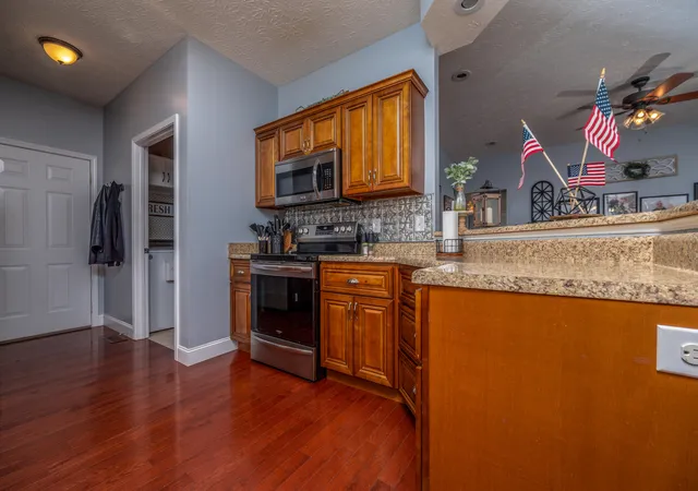 Photo 4 of Single family home for sale at 37 Grayson Dr, Morehead, KY 40351 | MLS# 26019124 | Listing updated on 2026-10-13