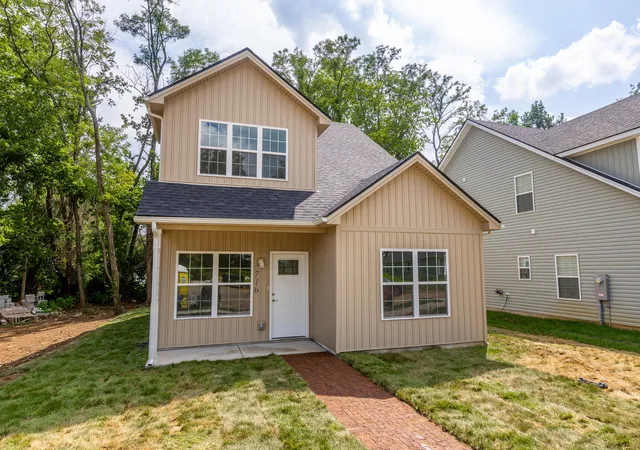 Photo 1 of Single family home for sale at 716 Harrison Tr, Lexington, KY 40505 | MLS# 26019214 | Listing updated on 2026-08-18