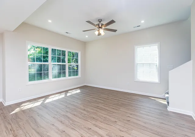 Photo 3 of Single family home for sale at 716 Harrison Tr, Lexington, KY 40505 | MLS# 26019214 | Listing updated on 2026-08-18