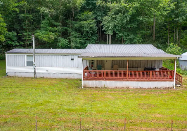 Photo 3 of Single family home for sale at 501 Left Frk Moore Crk Rd, Fourmile, KY 40939 | MLS# 26019129 | Listing updated on 2026-08-25