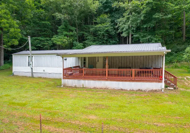 Photo 4 of Single family home for sale at 501 Left Frk Moore Crk Rd, Fourmile, KY 40939 | MLS# 26019129 | Listing updated on 2026-08-25