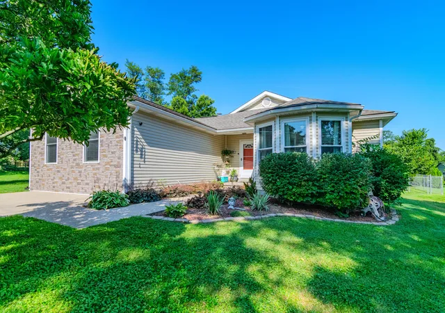 Photo 2 of Single family home for sale at 1667 Old Frankfort Rd, Lawrenceburg, KY 40342 | MLS# 26019130 | Listing updated on 2026-09-07