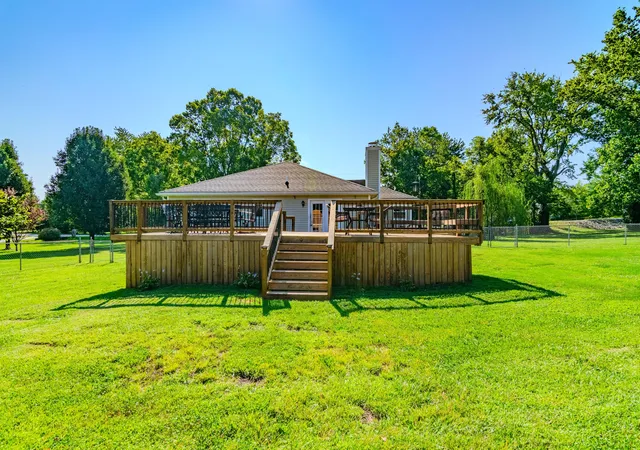 Photo 4 of Single family home for sale at 1667 Old Frankfort Rd, Lawrenceburg, KY 40342 | MLS# 26019130 | Listing updated on 2026-10-02