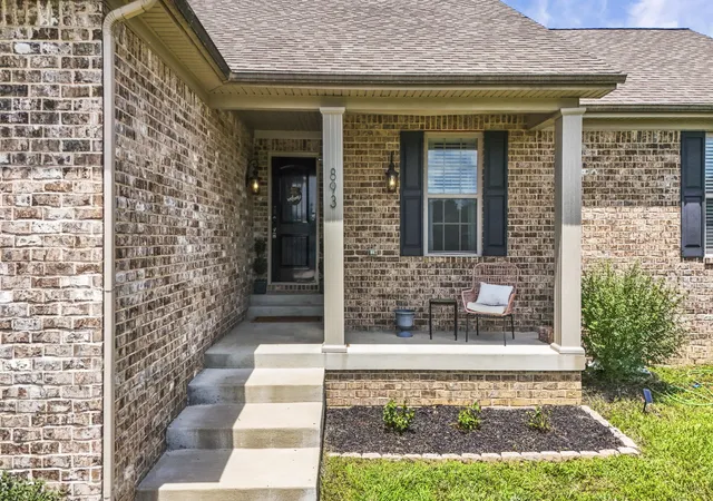 Photo 3 of Single family home for sale at 893 Ridgeview Dr, Frankfort, KY 40601 | MLS# 26019142 | Listing updated on 2026-07-20