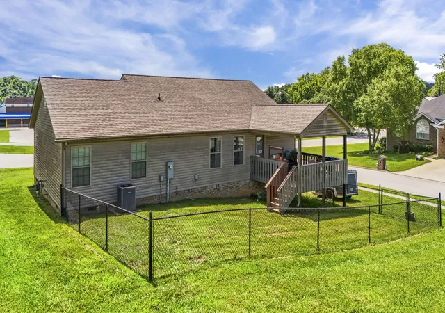 Photo 4 of Single family home for sale at 893 Ridgeview Dr, Frankfort, KY 40601 | MLS# 26019142 | Listing updated on 2026-07-20