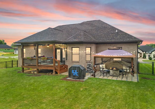 Photo 2 of Single family home for sale at 184 Cherokee Dr, Shelbyville, KY 40065 | MLS# 26019173 | Listing updated on 2026-09-10