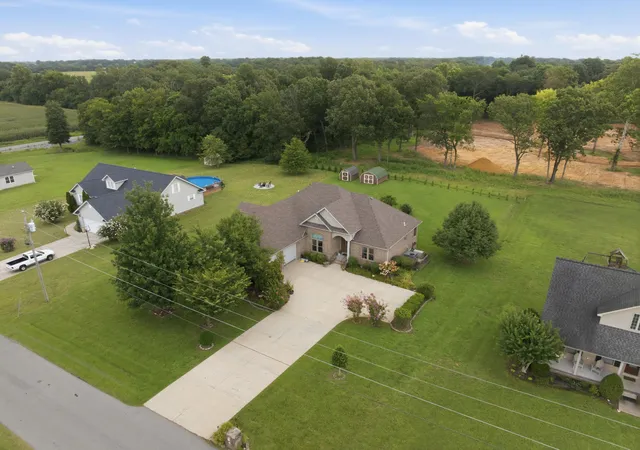 Photo 3 of Single family home for sale at 486 Washington Dr, Almo, KY 42020 | MLS# 26019162 | Listing updated on 2026-07-22