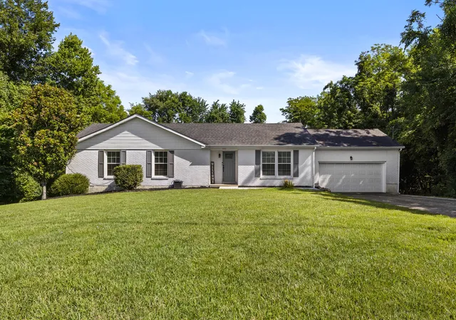 Photo 1 of Single family home for sale at 1008 Blackoak Dr, Frankfort, KY 40601 | MLS# 26019221 | Listing updated on 2026-09-14