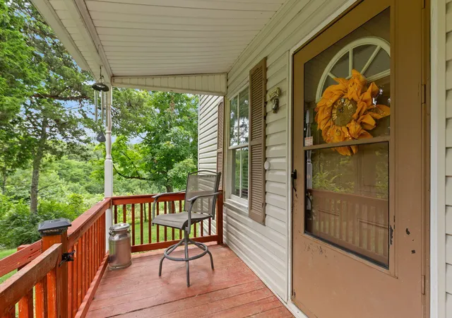 Photo 3 of Single family home for sale at 400 N Dividing Ridge Rd, Sadieville, KY 40370 | MLS# 26019966 | Listing updated on 2026-09-10