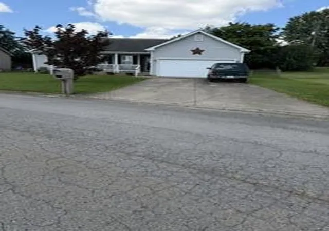 Photo 3 of Single family home for sale at 138 Double Tree Ct, Mount Sterling, KY 40353 | MLS# 26019773 | Listing updated on 2026-07-30