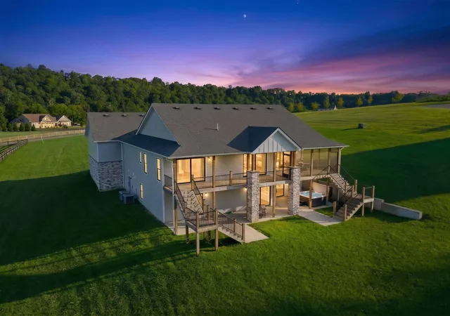 Photo 1 of Single family home for sale at 975 Lakeside Dr, Lancaster, KY 40444 | MLS# 26019169 | Listing updated on 2026-09-10