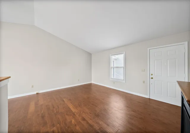 Listing Photo 4 - Condo for sale in building located at 2949 Pawnee Dr, Hopkinsville, KY 42240