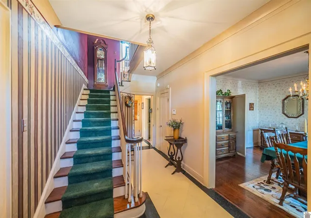 Photo 3 of Single family home for sale at 2104 Monroe St, Paducah, KY 42001 | MLS# 26019686 | Listing updated on 2026-07-24