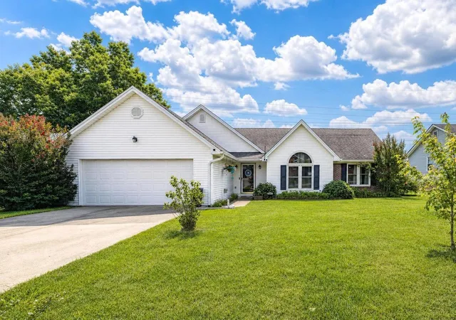 Photo 1 of Single family home for sale at 1079 Ashley Way, Lawrenceburg, KY 40342 | MLS# 26019176 | Listing updated on 2026-08-25
