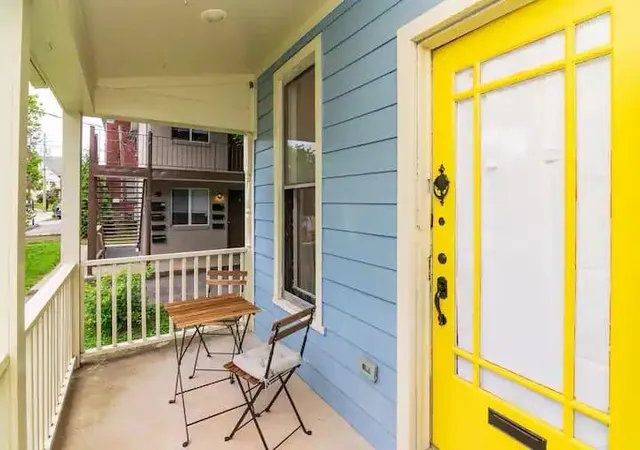 Photo 2 of Single family home for sale at 124 Old Lafayette Ave, Lexington, KY 40502 | MLS# 26019338 | Listing updated on 2026-07-22