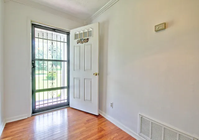Photo 2 of Single family home for sale at 275 Middleground Way, London, KY 40744 | MLS# 26019222 | Listing updated on 2026-09-13