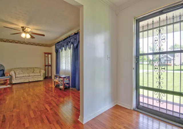 Photo 3 of Single family home for sale at 275 Middleground Way, London, KY 40744 | MLS# 26019222 | Listing updated on 2026-09-13