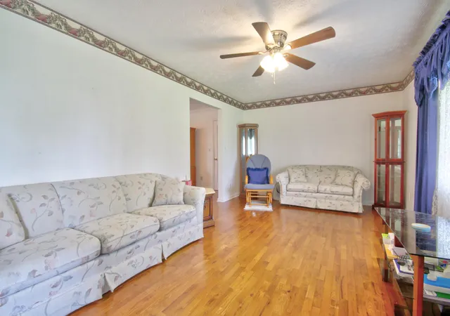 Photo 3 of Single family home for sale at 275 Middleground Way, London, KY 40744 | MLS# 26019222 | Listing updated on 2026-09-13