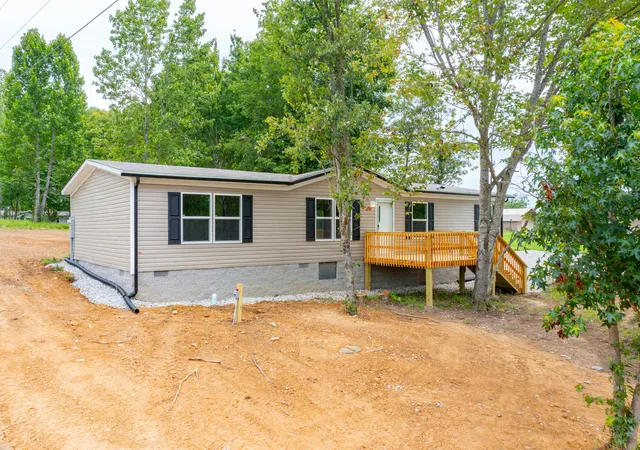 Photo 2 of Single family home for sale at 546 Paris Karr Rd, Keavy, KY 40737 | MLS# 26020066 | Listing updated on 2026-10-06