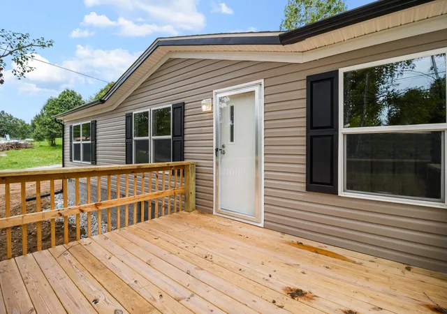 Photo 4 of Single family home for sale at 546 Paris Karr Rd, Keavy, KY 40737 | MLS# 26020066 | Listing updated on 2026-10-06