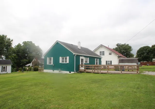 Photo 2 of Single family home for sale at 449 Mooreland Ave, Harrodsburg, KY 40330 | MLS# 26019195 | Listing updated on 2026-10-04