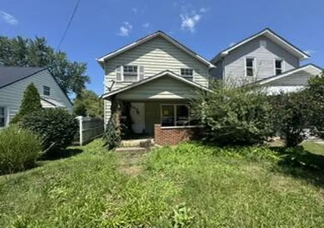 Single family home for sale at 3329 Central Ave, Ashland, KY 41101 | MLS# 26019657