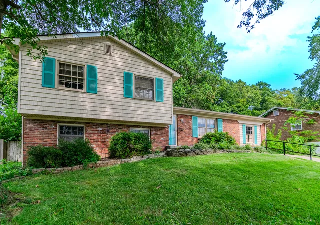 Photo 1 of Single family home for sale at 318 Senate Dr, Frankfort, KY 40601 | MLS# 26019692 | Listing updated on 2026-08-11