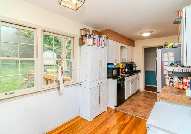 Photo 2 of Single family home for sale at 318 Senate Dr, Frankfort, KY 40601 | MLS# 26019692 | Listing updated on 2026-08-11