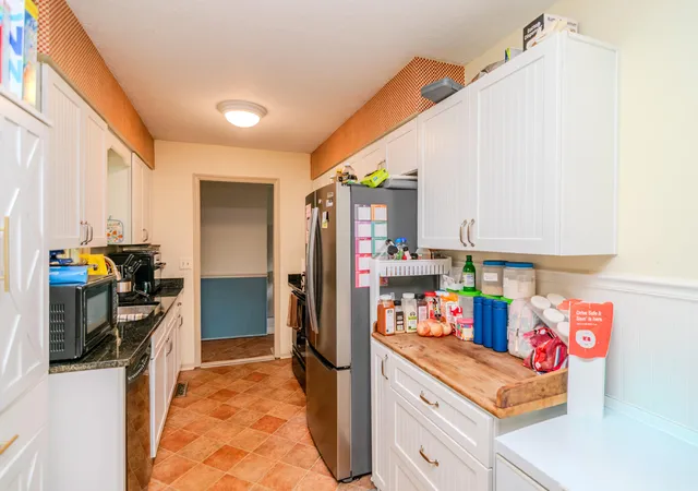Photo 3 of Single family home for sale at 318 Senate Dr, Frankfort, KY 40601 | MLS# 26019692 | Listing updated on 2026-08-11