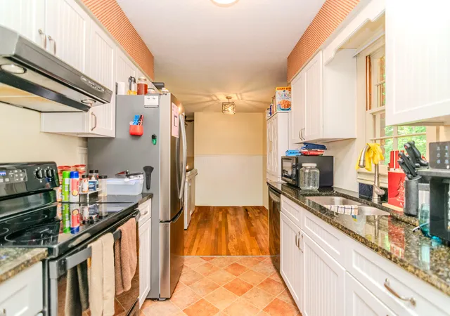 Photo 3 of Single family home for sale at 318 Senate Dr, Frankfort, KY 40601 | MLS# 26019692 | Listing updated on 2026-08-11
