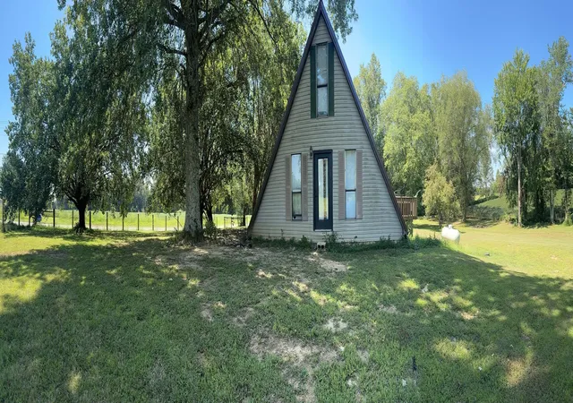 Photo 2 of Single family home for sale at 1865 Blair School Rd, Russell Springs, KY 42642 | MLS# 26019373 | Listing updated on 2026-08-21